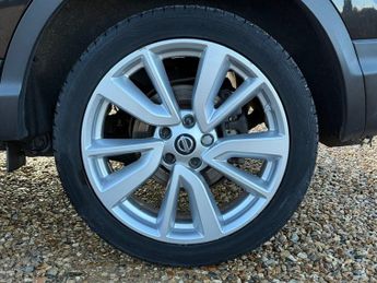 Nissan Qashqai 1.6 dCi Tekna SUV 5dr Diesel XTRON 2WD Euro 6 (s/s) (130 ps)