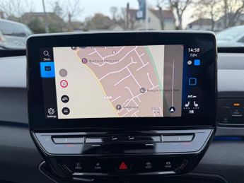 Volkswagen ID.3 Pro Performance 58kWh Life Hatchback 5dr Electric Auto (204 ps)