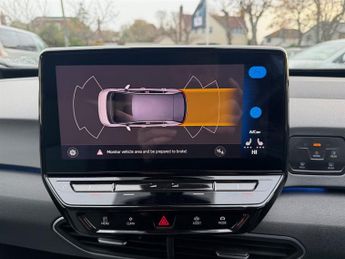 Volkswagen ID.3 Pro Performance 58kWh Life Hatchback 5dr Electric Auto (204 ps)