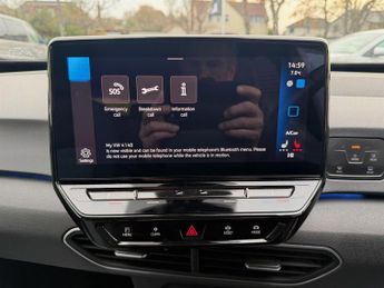 Volkswagen ID.3 Pro Performance 58kWh Life Hatchback 5dr Electric Auto (204 ps)