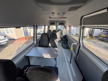 Mercedes Sprinter 2.1 516 CDi Minibus 4dr Diesel Automatic RWD L2 (163 bhp)