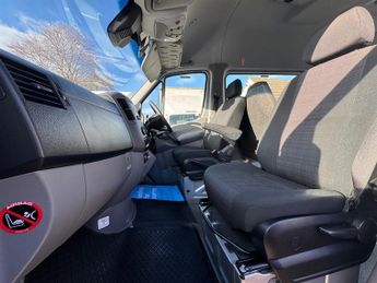 Mercedes Sprinter 2.1 516 CDi Minibus 4dr Diesel Automatic RWD L2 (163 bhp)
