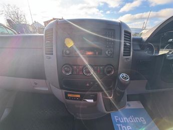 Mercedes Sprinter 2.1 516 CDi Minibus 4dr Diesel Automatic RWD L2 (163 bhp)