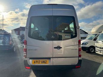 Mercedes Sprinter 2.1 516 CDi Minibus 4dr Diesel Automatic RWD L2 (163 bhp)