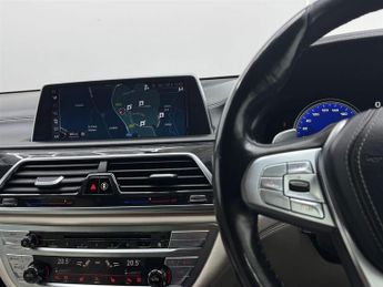 BMW 740d 3.0 M Sport Auto xDrive Euro 6 (s/s) 4dr