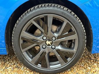 Peugeot 208 1.2 PureTech Allure Hatchback 5dr Petrol Manual Euro 6 (s/s) (10