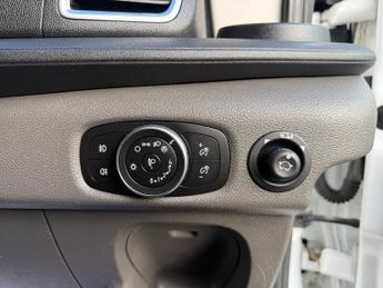 Ford Transit 2.0 350 EcoBlue Limited Panel Van 5dr Diesel Auto FWD L2 H3 Euro