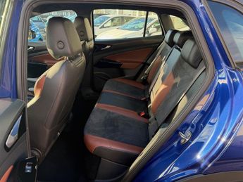 Volkswagen ID.4 Pro Performance 77kWh Life SUV 5dr Electric Auto (204 ps)
