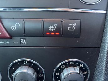 Mercedes SLK 1.8 SLK200K Convertible 2dr Petrol Tiptronic Euro 4 (184 ps)