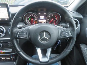 Mercedes 200 A200D SPORT PREMIUM AUTO