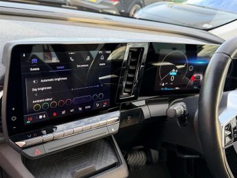 Renault Megane E-Tech 60kWh equilibre Auto 5dr (optimum charge)