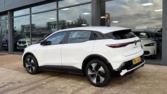 Renault Megane E-Tech 60kWh equilibre Auto 5dr (optimum charge)