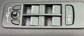 Land Rover Discovery Sport 2.0 TD4 SE Tech Auto 4WD Euro 6 (s/s) 5dr