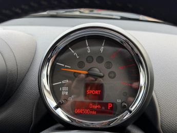 MINI Countryman 2.0 Cooper SD SUV 5dr Diesel Auto Euro 6 (143 ps)