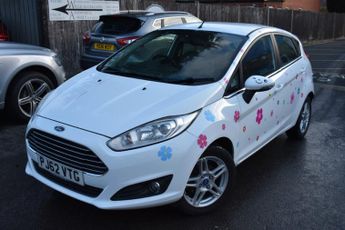 Ford Fiesta 1.6 Zetec Hatchback 5dr Petrol Powershift Euro 5 (105 ps)