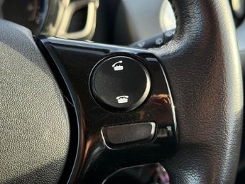 Toyota Aygo 1.0 VVT-i x-play Hatchback 5dr Petrol Manual Euro 6 (71 ps)