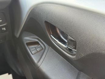 Toyota Aygo 1.0 VVT-i x-play Hatchback 5dr Petrol Manual Euro 6 (71 ps)