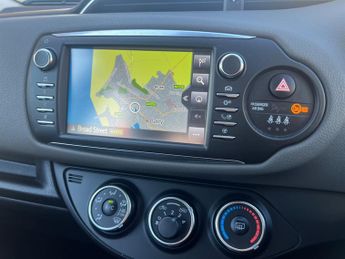 Toyota Yaris VVT-I ICON TECH