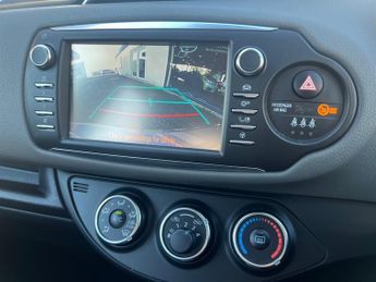 Toyota Yaris VVT-I ICON TECH