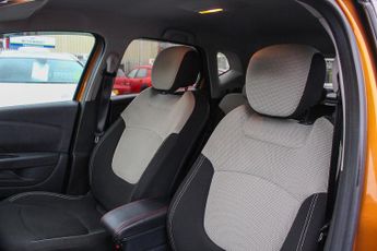 Renault Captur 1.5 dCi ENERGY Iconic SUV 5dr Diesel EDC Euro 6 (s/s) (90 ps)