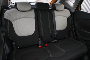 Renault Captur 1.5 dCi ENERGY Iconic SUV 5dr Diesel EDC Euro 6 (s/s) (90 ps)