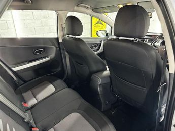 Kia Ceed 1.6 CRDi 2 Sportswagon 5dr Diesel Auto Euro 5 (126 bhp)