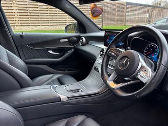Mercedes GLC300 2.0 GLC300d AMG Line (Premium) Coupe 5dr Diesel G-Tronic+ 4MATIC