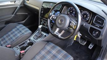 Volkswagen Golf 1.4 TSI 8.7kWh GTE Hatchback 5dr Petrol Plug-in Hybrid DSG Euro 