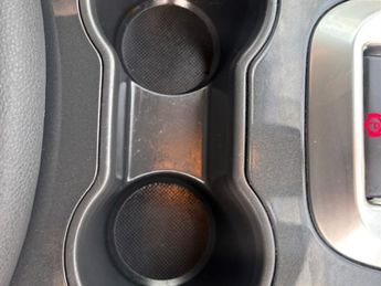 Peugeot 3008 1.6 e-HDi Active SUV 5dr Diesel EGC Euro 5 (s/s) (112 ps)