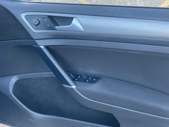 Volkswagen Golf 1.2 TSI BlueMotion Tech S Estate DSG Euro 5 (s/s) (105 ps)