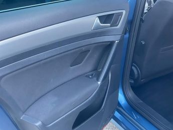 Volkswagen Golf 1.2 TSI BlueMotion Tech S Estate DSG Euro 5 (s/s) (105 ps)