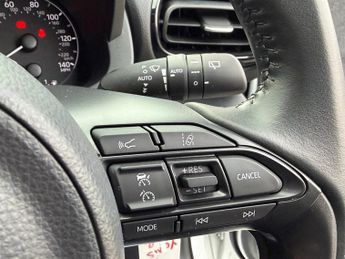 Toyota Yaris 1.5 VVT-h Icon E-CVT Euro 6 (s/s) 5dr