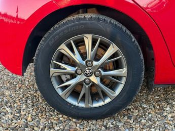 Toyota Yaris 1.5 VVT-h Icon Hatchback 5dr Petrol Hybrid E-CVT Euro 6 (s/s) (1