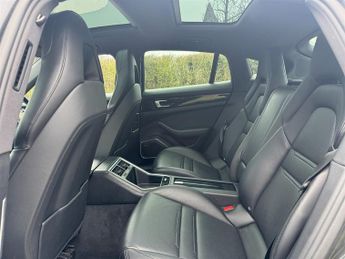 Porsche Panamera V6 E-HYBRID 14kWh 4