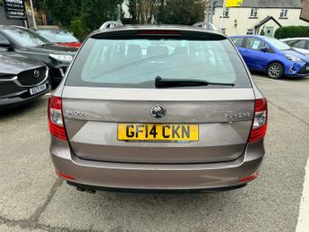 Skoda Superb 2.0 TDI SE Estate 5dr Diesel DSG Euro 5 (s/s) (140 ps)