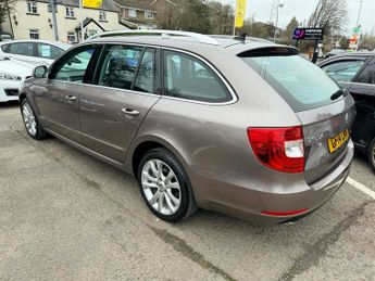 Skoda Superb 2.0 TDI SE Estate 5dr Diesel DSG Euro 5 (s/s) (140 ps)