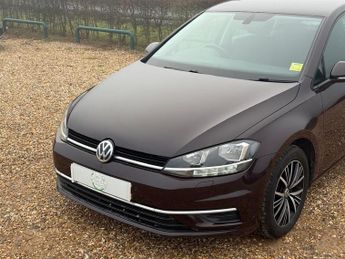 Volkswagen Golf 2.0 TDI BlueMotion Tech SE Nav Hatchback 5dr Diesel DSG Euro 6 (