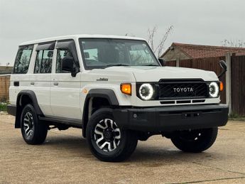 Toyota Land Cruiser LAND CRUISER AX LC70 2.8L AWD DIESEL AUTO NEW SHAPE 25-25,5 SEAT