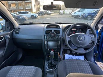 Renault Megane 1.6 VVT Extreme 5dr