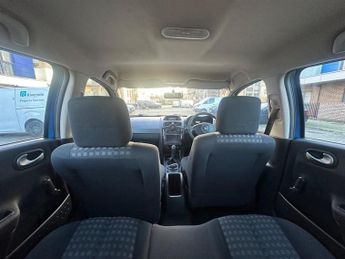 Renault Megane 1.6 VVT Extreme 5dr