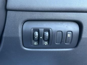 Renault Megane 1.6 VVT Extreme 5dr