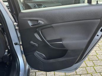 Vauxhall Insignia 1.8 16V S Euro 5 5dr
