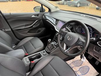 Vauxhall Astra 1.2 Turbo Elite Nav Hatchback 5dr Petrol Manual Euro 6 (s/s) (14