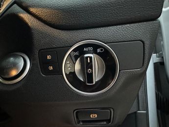 Mercedes GLA180 1.6 Urban Edition 7G-DCT Euro 6 (s/s) 5dr