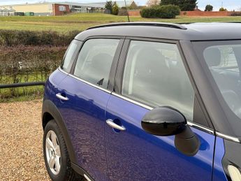 MINI Countryman 1.6 Cooper SUV 5dr Petrol Auto ALL4 Euro 6 (122 ps)