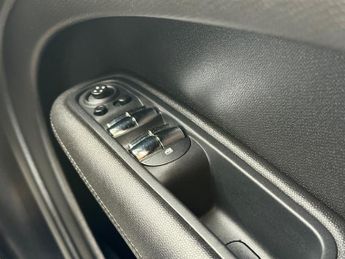 MINI Countryman 1.6 Cooper SUV 5dr Petrol Auto ALL4 Euro 6 (122 ps)