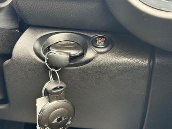 MINI Countryman 1.6 Cooper SUV 5dr Petrol Auto ALL4 Euro 6 (122 ps)