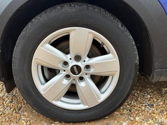 MINI Countryman 1.6 Cooper SUV 5dr Petrol Auto ALL4 Euro 6 (122 ps)