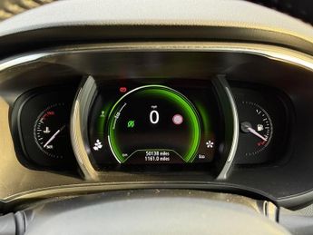 Renault Megane 1.5 Blue dCi Iconic Sport Tourer 5dr Diesel Manual Euro 6 (s/s) 