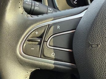 Renault Megane 1.5 Blue dCi Iconic Sport Tourer 5dr Diesel Manual Euro 6 (s/s) 